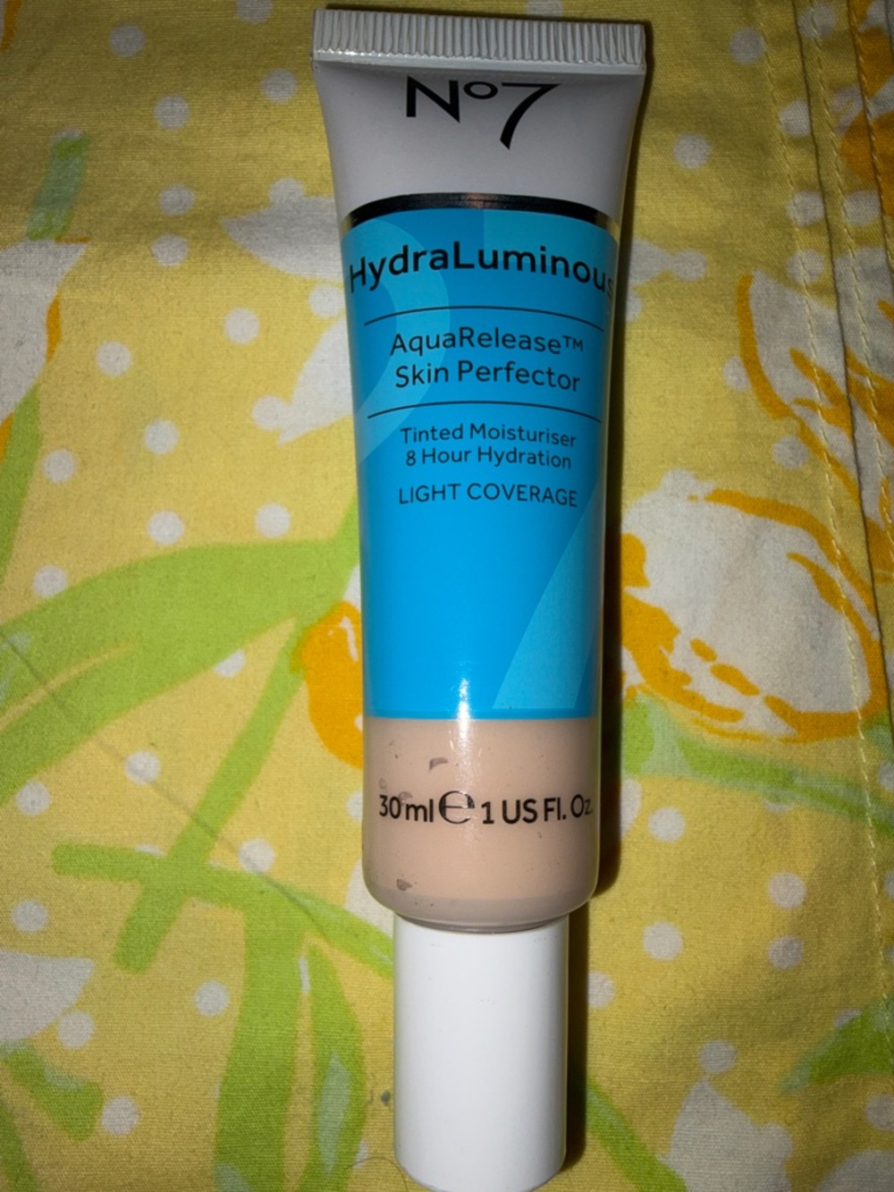 No7 Hydra Luminous Aqua Release Skin Perfector Tinted Moisturizer Light